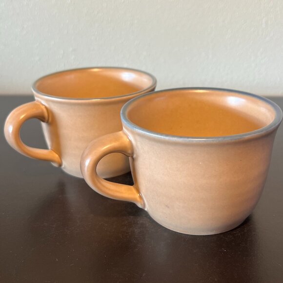 Set of 2 vintage Pfaltzgraff Folk Art Earth-tone and Blue Stoneware Cups / Mugs - Picture 3 of 11
